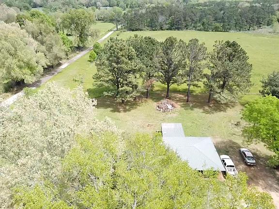 2nd image of 693 County Road 2350