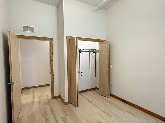 3rd image of 4600 S Ellis Ave #104