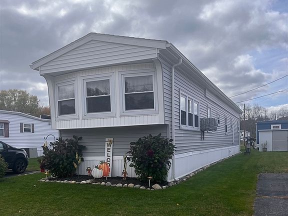 3rd image of 48 Liberty Dr