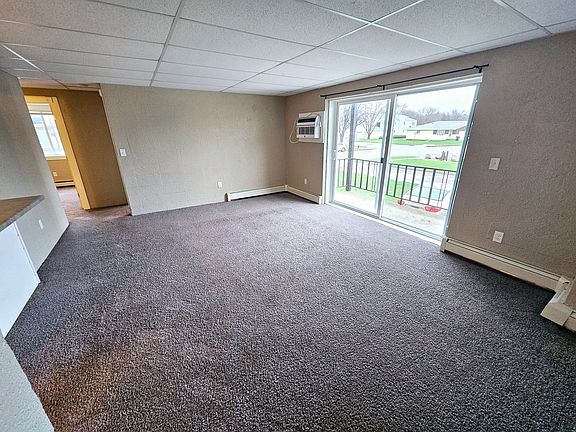 3rd image of 1008 Portland Dr Unit 5