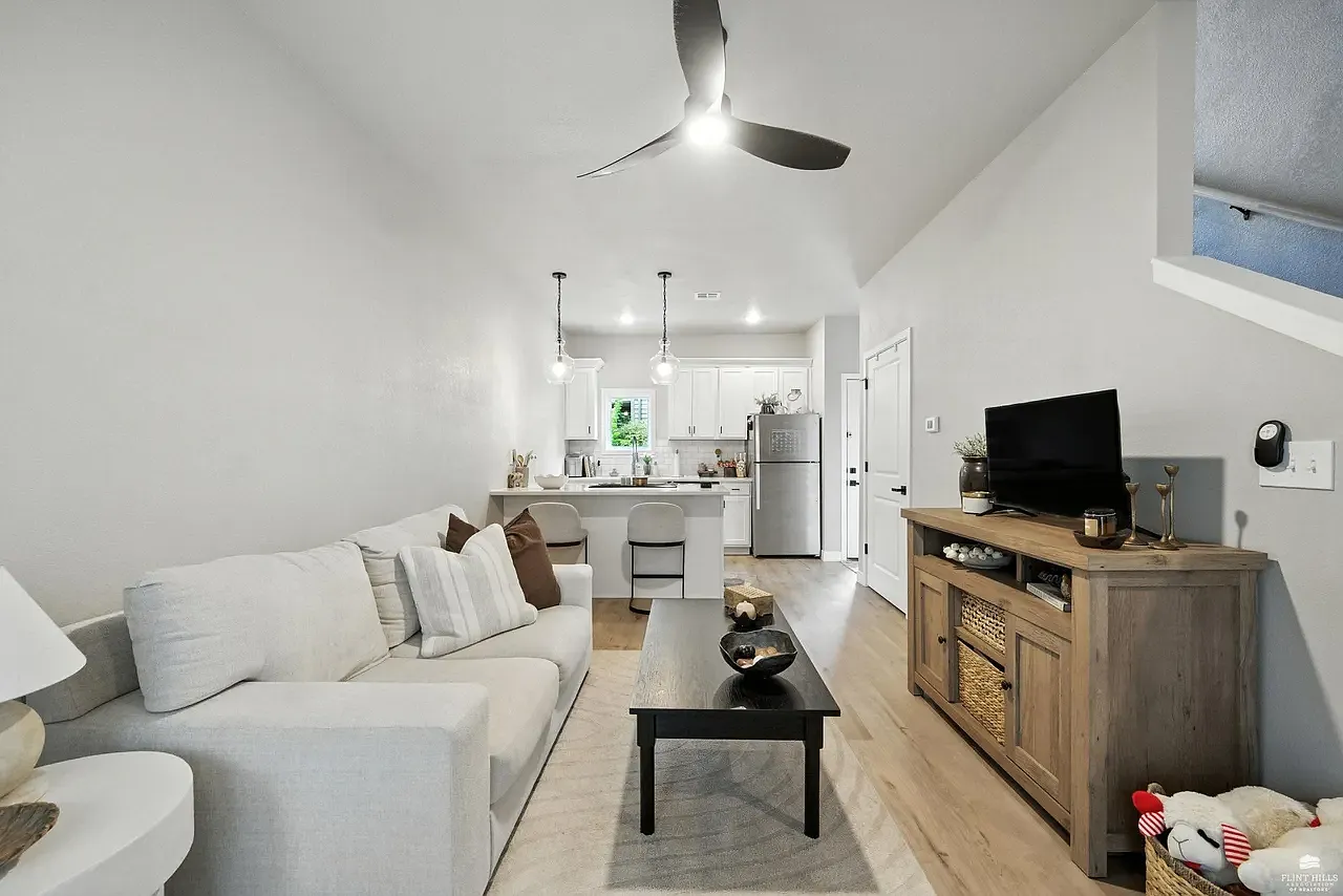 1 bed, $1,400 — Photo 3