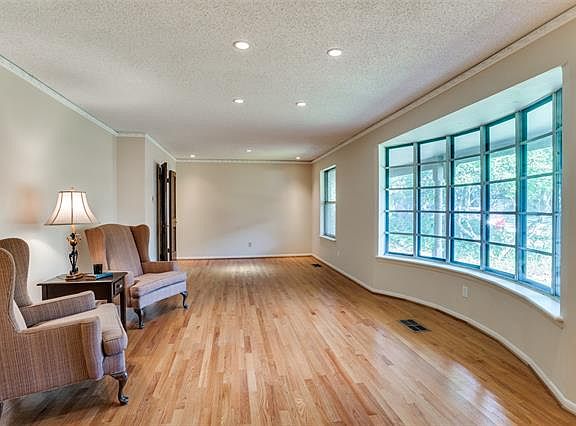 4th image of 7932 Hillfawn Cir