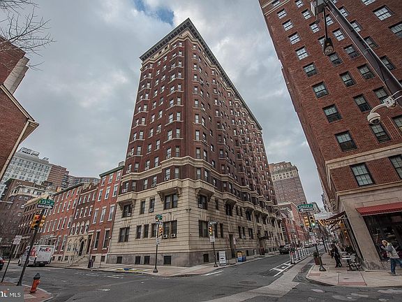 4th image of 250 S 13th St APT 10C