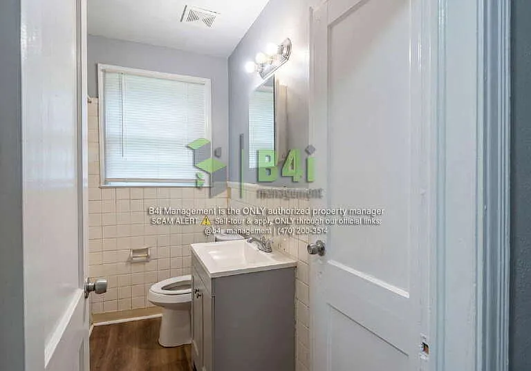 2344 Banks Ave — Photo 10