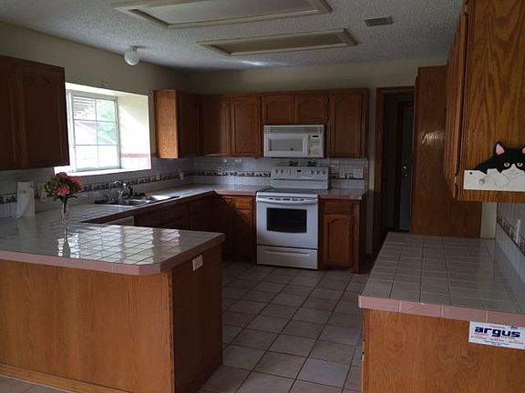 4th image of 1410 Dora Jeanne Dr