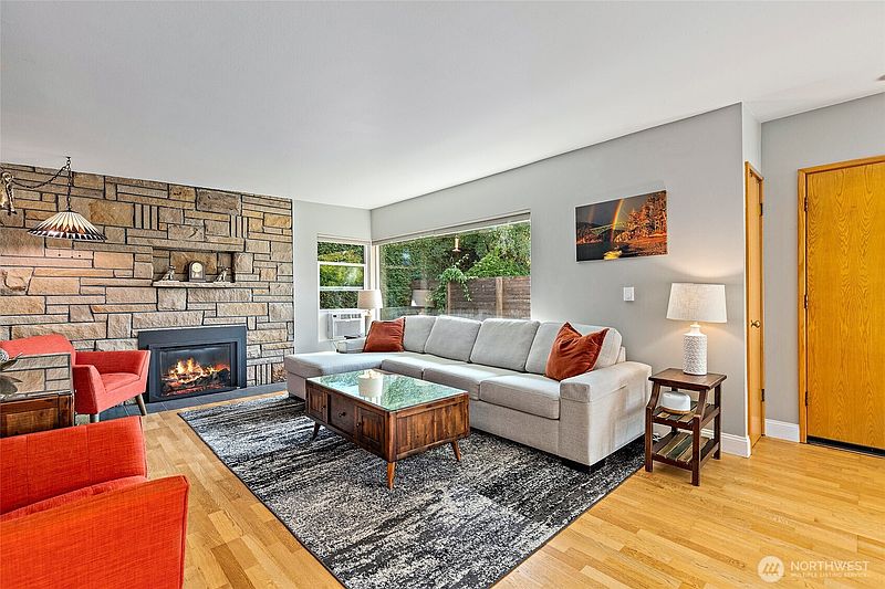 5th image of 419 E View Ridge Drive
