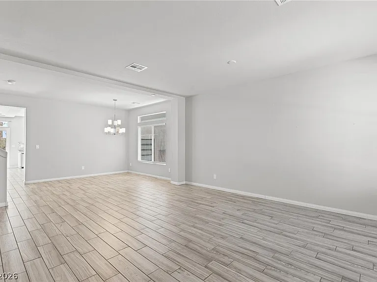 10116 Cascadia Creek St — Photo 8