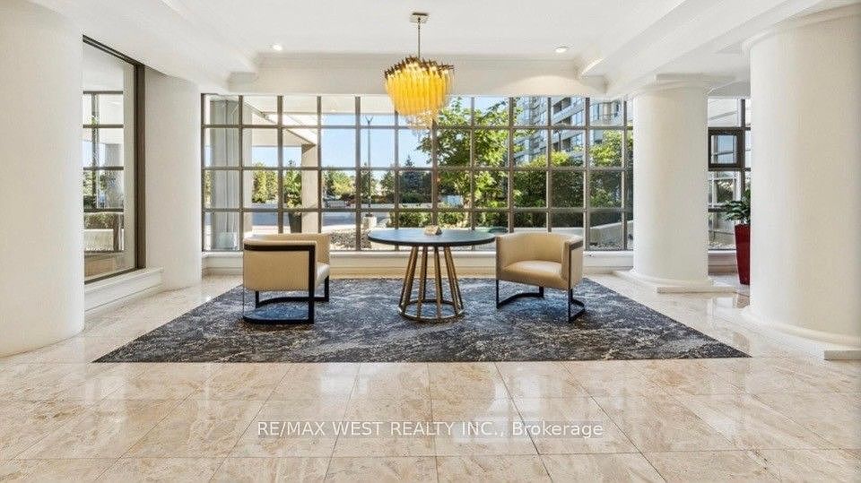 1st image of 7 Townsgate Dr #1408