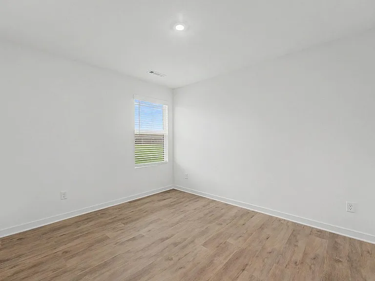 541 Nevada St — Photo 14