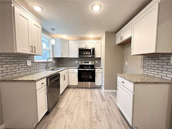5th image of 9104 E 89th St