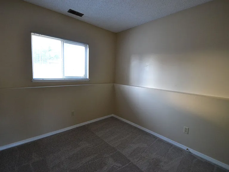 3535 Sydney Ter — Photo 14