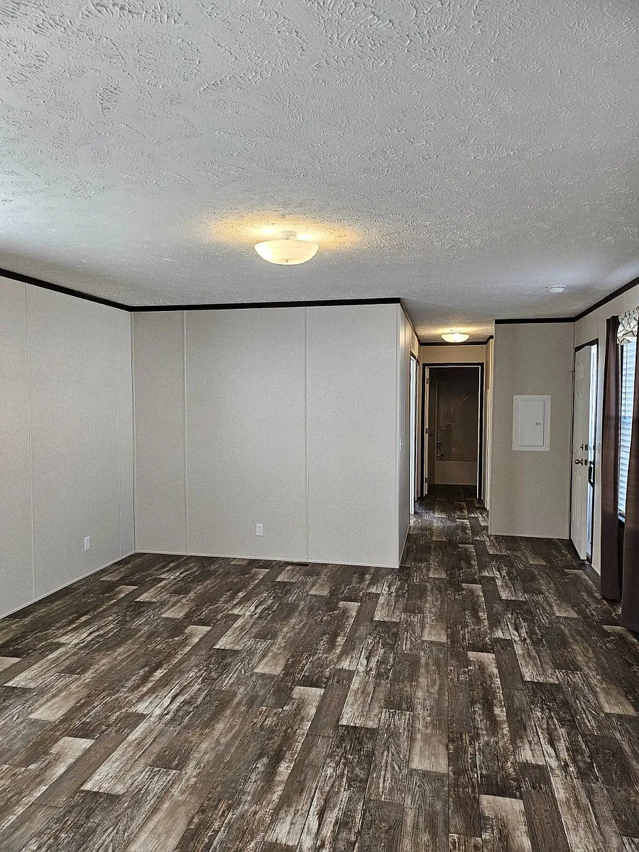 Building Photo - 906 W Edge Dr