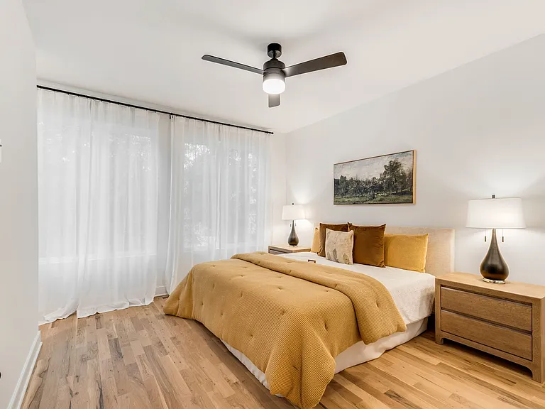 1237 Memorial Dr — Photo 11