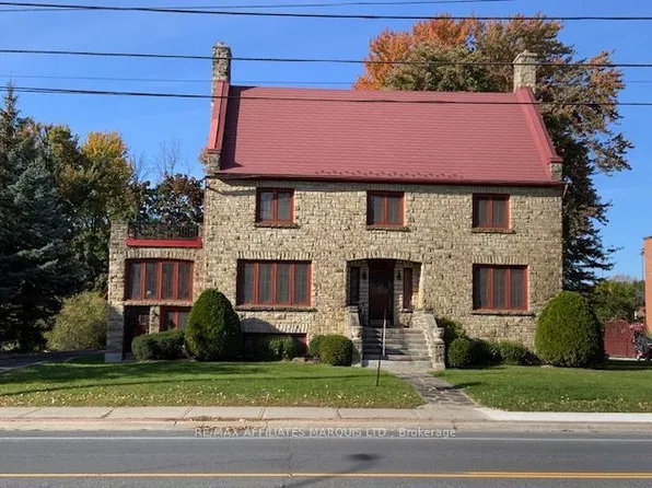 425 2nd St E, Cornwall, ON K6H 1Z2