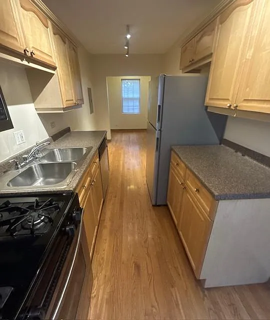 1818 West Chase Avenue #2 — Photo 2