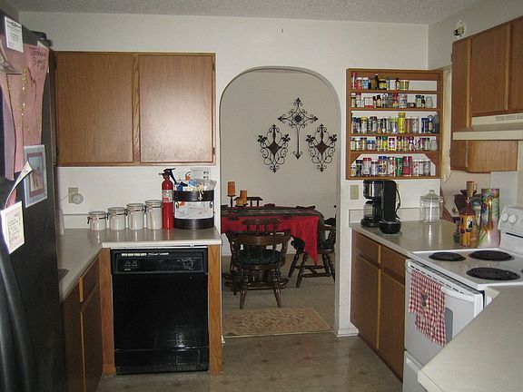 3rd image of 9943 Misty Plain Dr