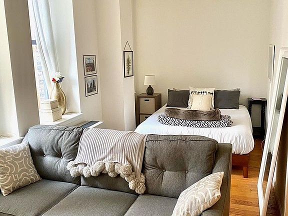 5th image of 150 Nassau St APT 4I