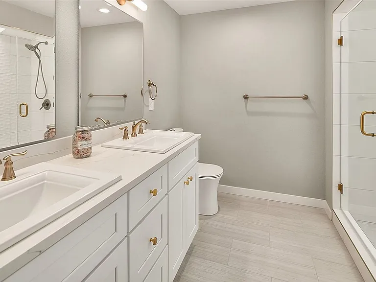 3039 Hunts Point Cir — Photo 12