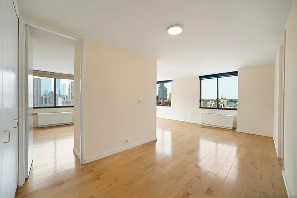 Rented by RELO REDAC INC. | media 4