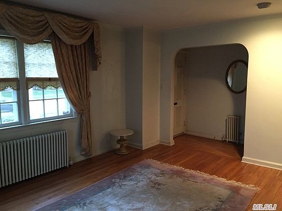 4th image of 42 Heather Ln