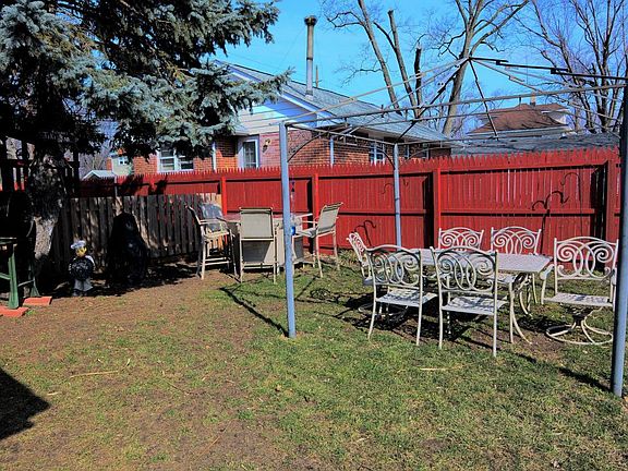 3rd image of 1712 Florence Ave