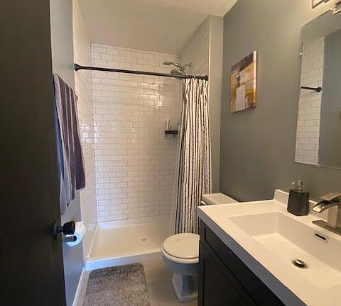 2nd image of 7213 Franklin Ave W