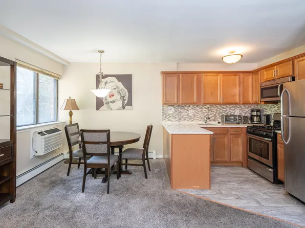 3701 Shore Parkway image 8 of 14