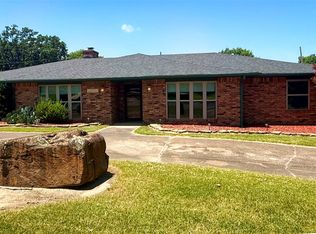 1311 Hillcrest Dr, Henryetta, OK 74437