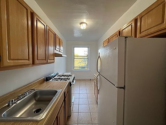 3rd image of 4129 46th St APT 5M