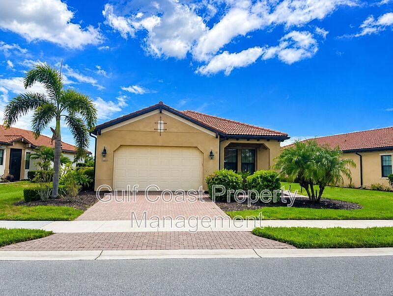 1st image of 10485 Crooked Creek Dr