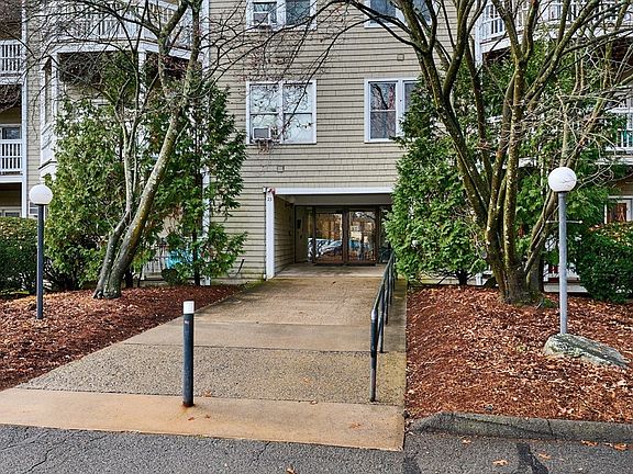 2nd image of 23 Randolph Pl APT 109