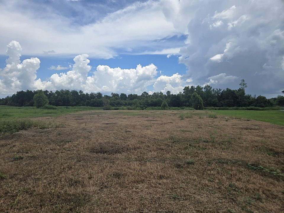 2nd image of 220 Newsom Dr