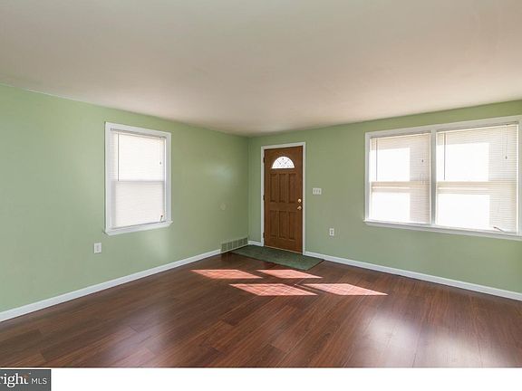 2nd image of 3093 W Court Ave