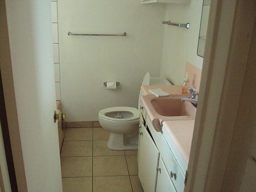 5th image of 681 Bollenbacher St