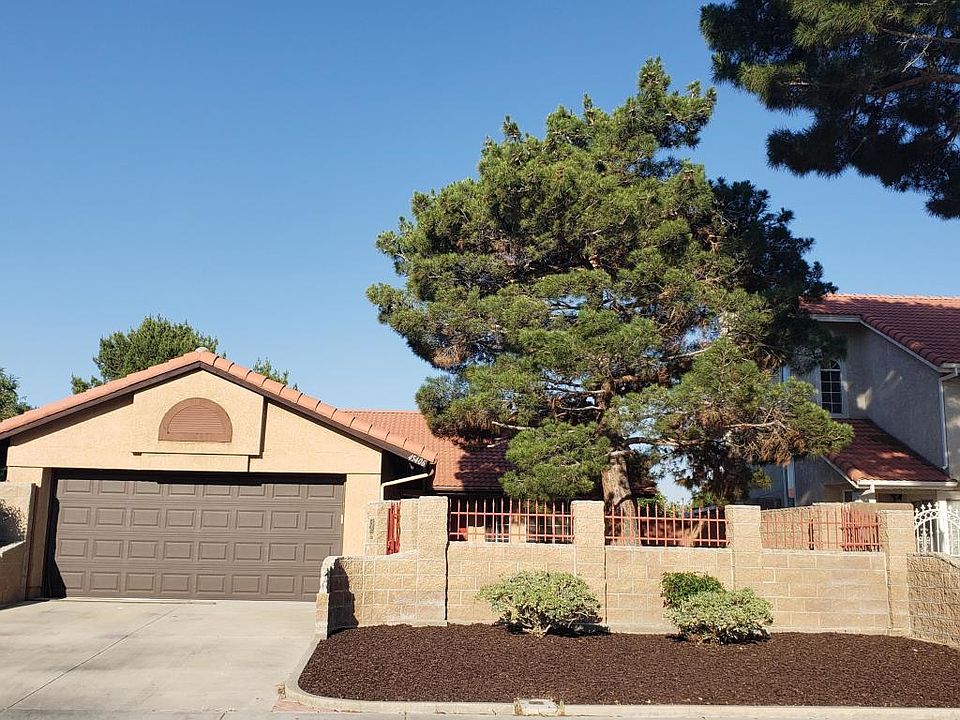 1st image of 45406 Thornwood Ave