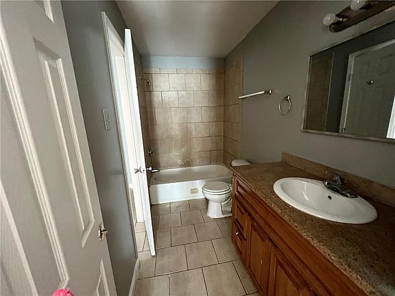 4th image of 7731 S Coronet Ct