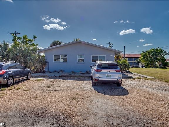 2nd image of 1112 SE 39th Ter