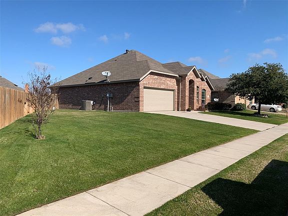 2nd image of 661 Plum Dr