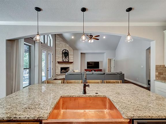 5th image of 100 McDavid Springs Dr