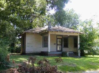 417 4th St, Grenada, MS 38901