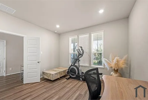 618 Ellwood Terrace Ln — Photo 6