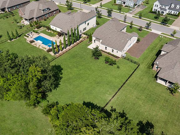 2nd image of 1127 Madison Mill Dr