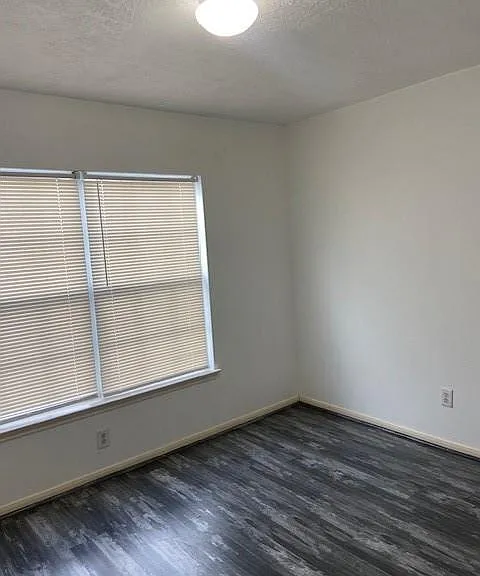 7903 Dairy View Ln — Photo 2