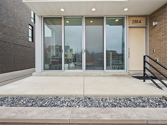 2nd image of 2814 John R St