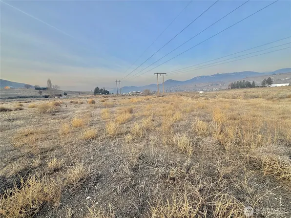 9 Rumbolz Lane, Okanogan, WA 98840
