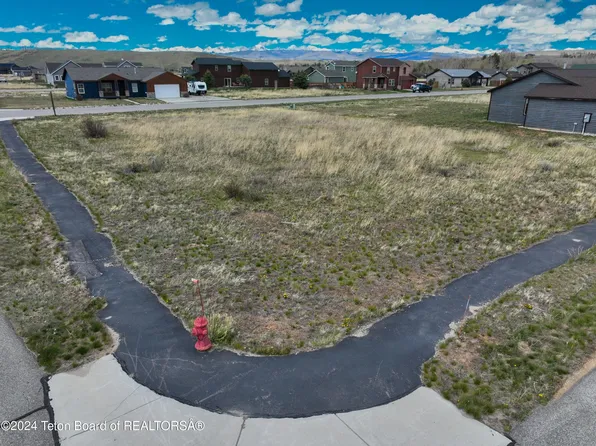 River Bend St, Pinedale, WY 82941