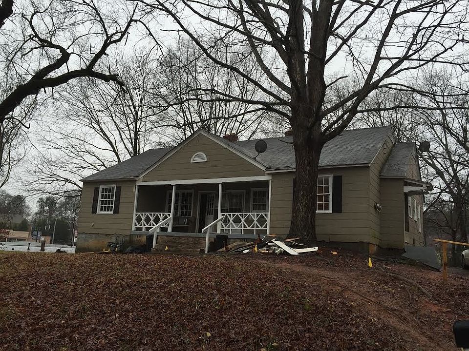 1st image of 340 Lakewood Dr SE