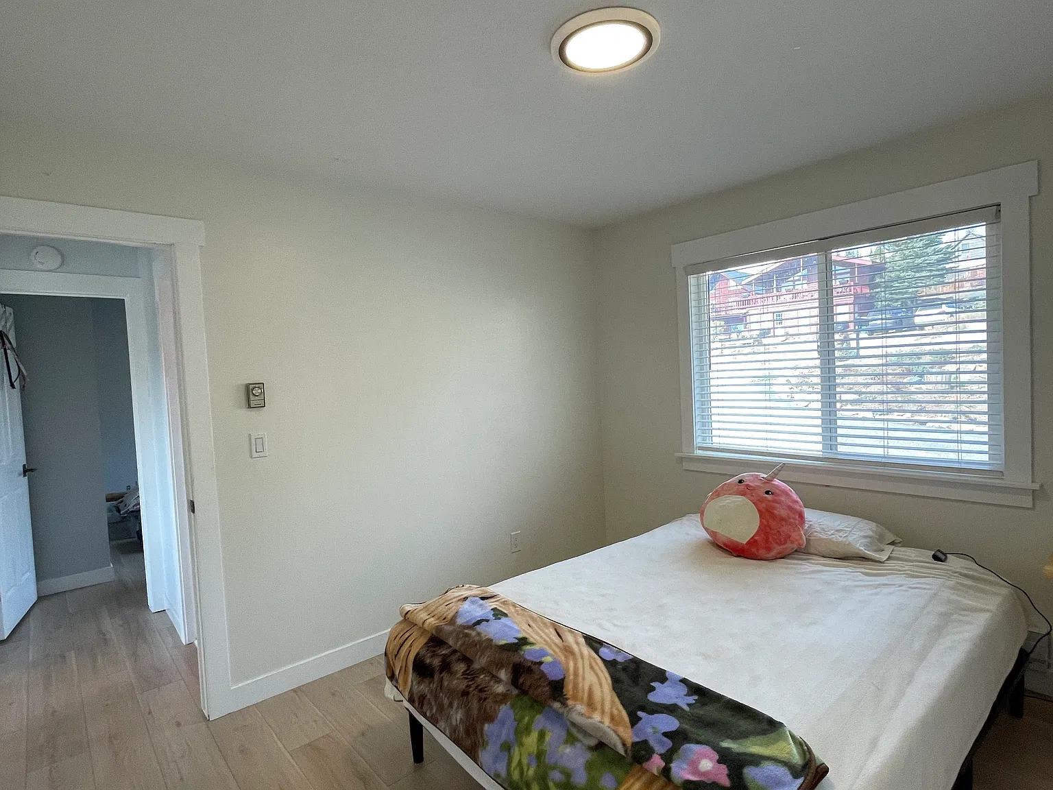3 bed, 1266 sqft, $2,500 — Photo 3