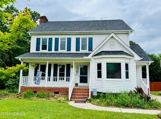 560 Cliff Ct, Winterville, NC 28590