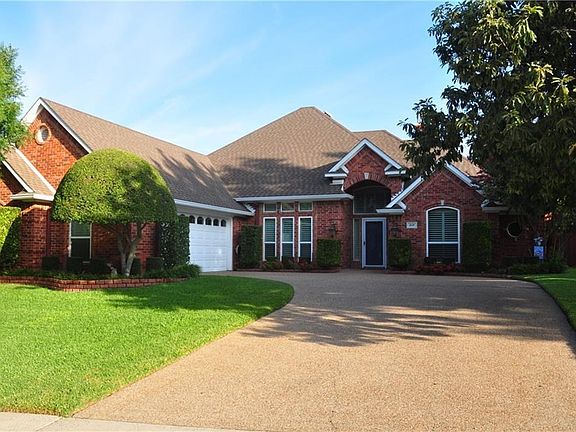 4th image of 809 Hills Creek Dr